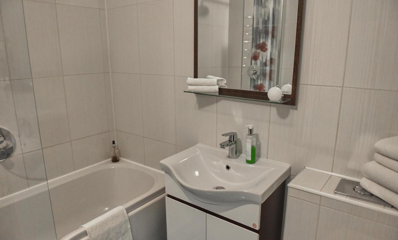 One Bedroom Apartment In If City :) Ivano-Frankivsk Exterior photo
